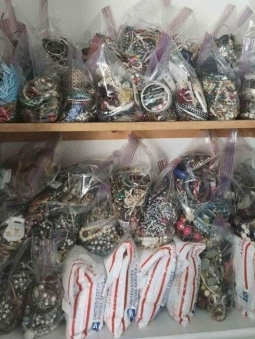 8 pounds jewelry lot costume vintage rings necklaces bracelets earrings pins cho